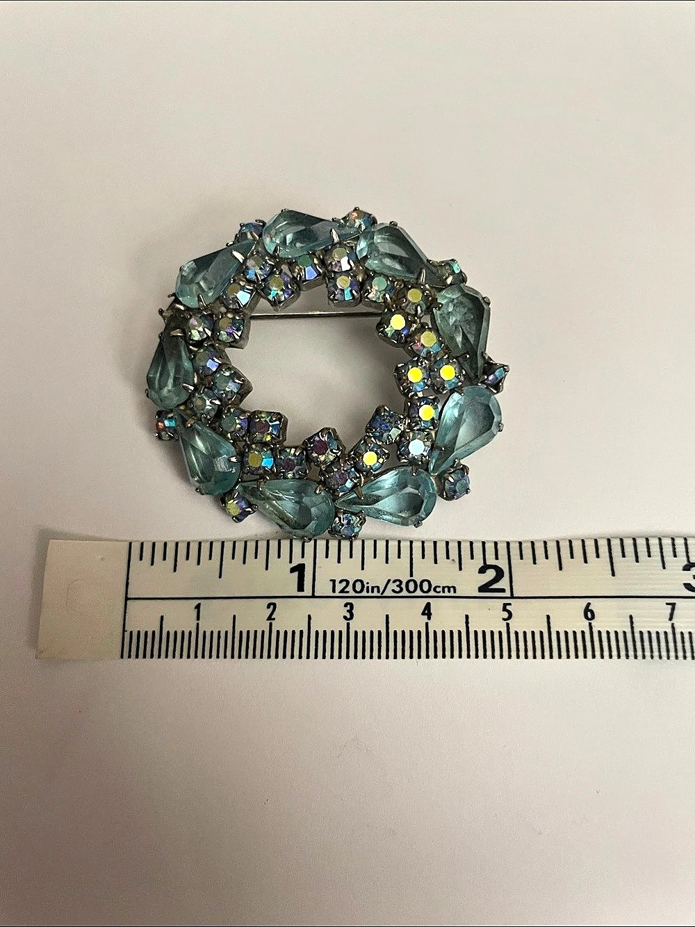 Vintage Blue Aurora Borealis Rhinestone Wreath Brooch Pin